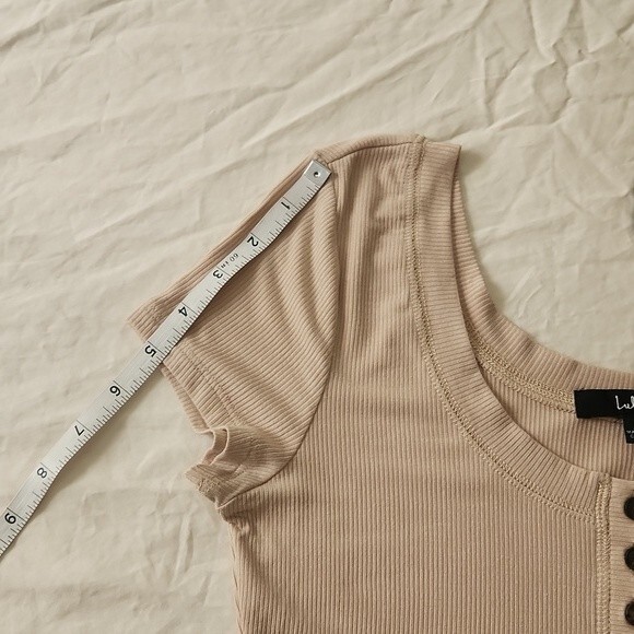 Lulus Ribbed Henley Cropped Top T-shirt Blouse Tan Beige size M new with tag - Picture 10 of 11